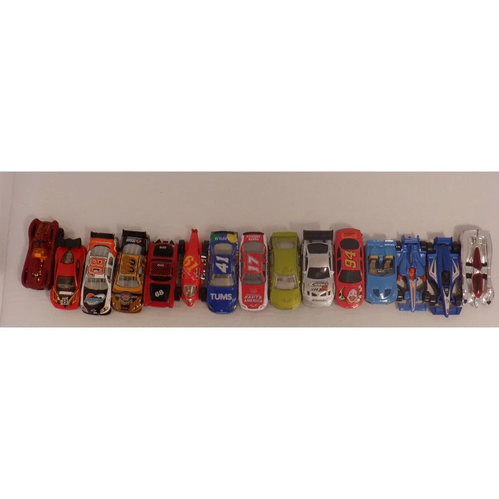 Lot Of 15 HotWheels And Other Die-Cast‎ Cars